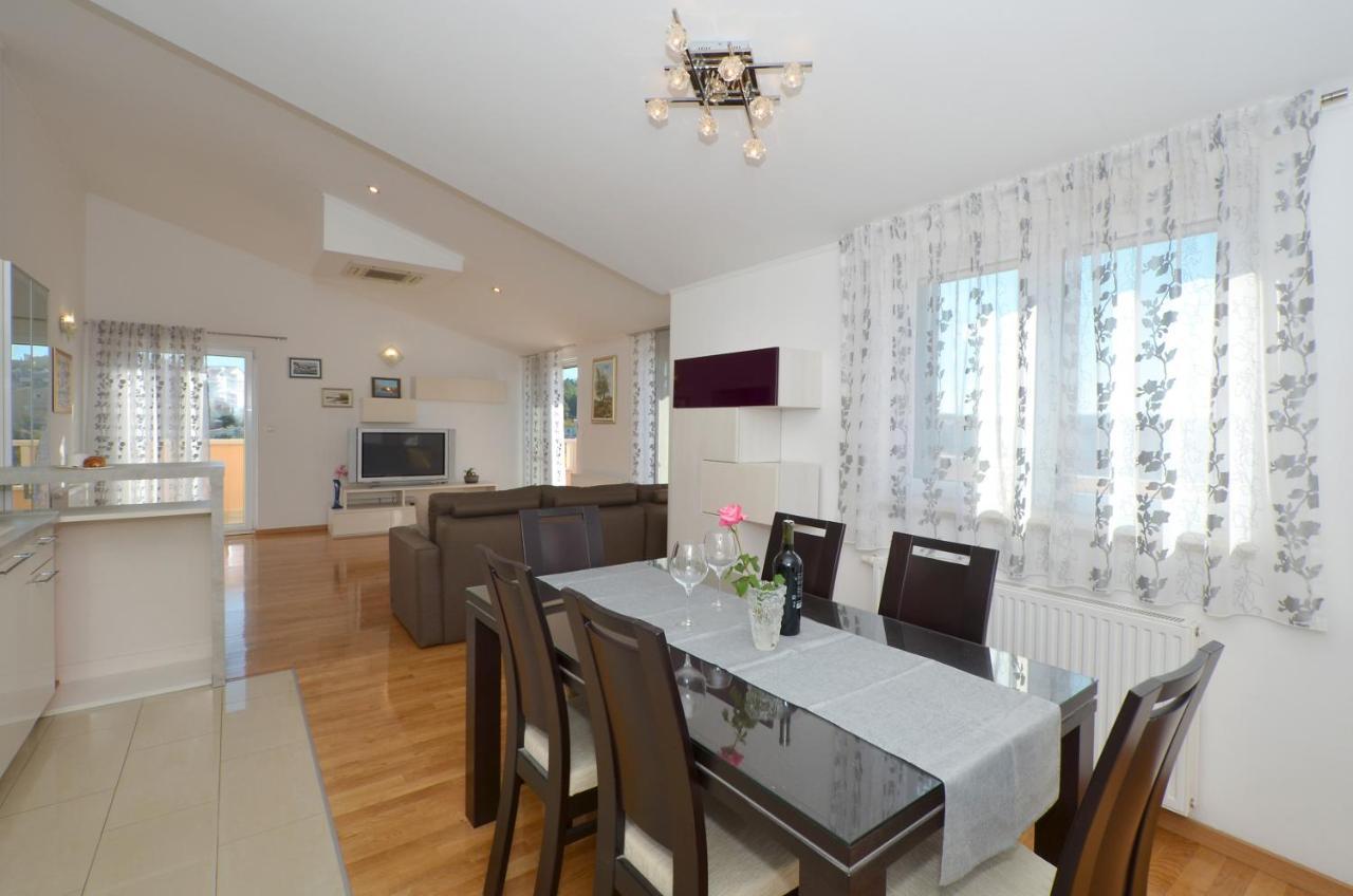 Apartmani Adela โซลิน ภายนอก รูปภาพ