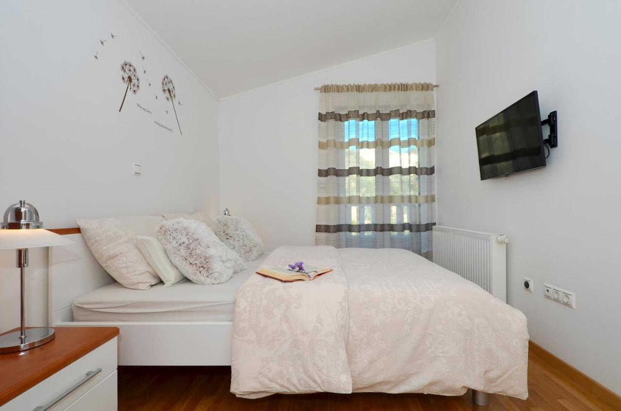 Apartmani Adela โซลิน ภายนอก รูปภาพ