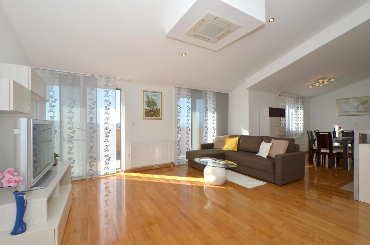 Apartmani Adela โซลิน ภายนอก รูปภาพ