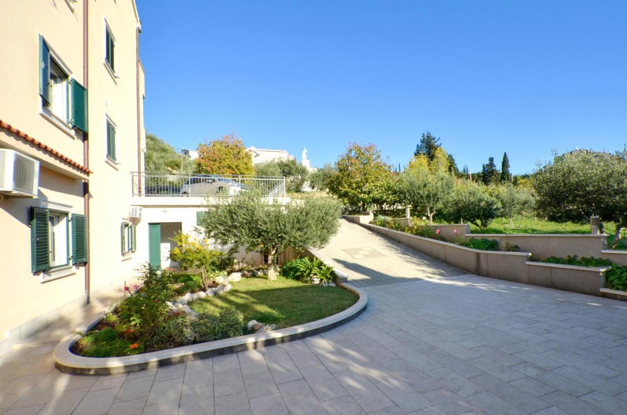 Apartmani Adela โซลิน ภายนอก รูปภาพ
