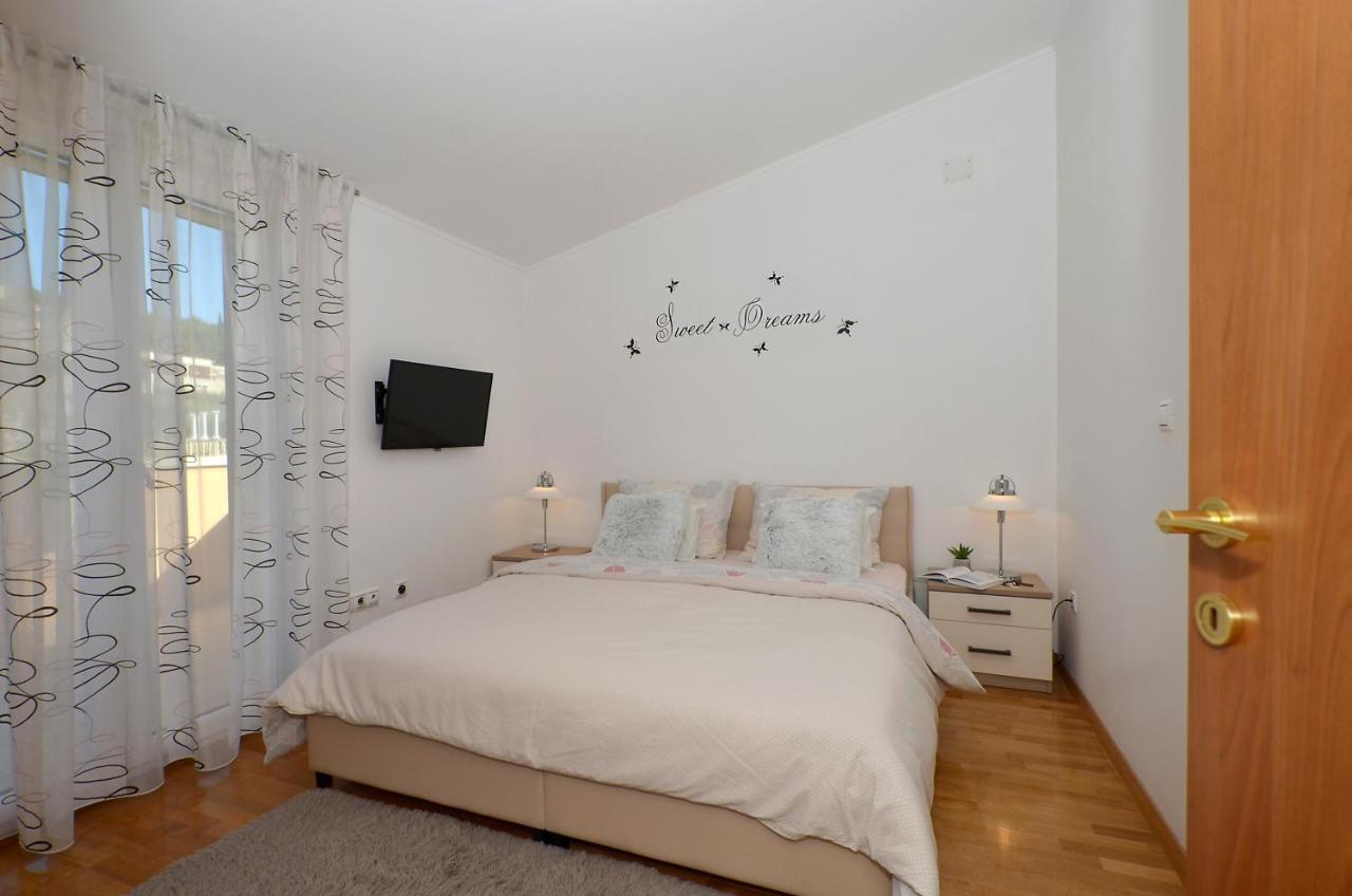 Apartmani Adela โซลิน ภายนอก รูปภาพ