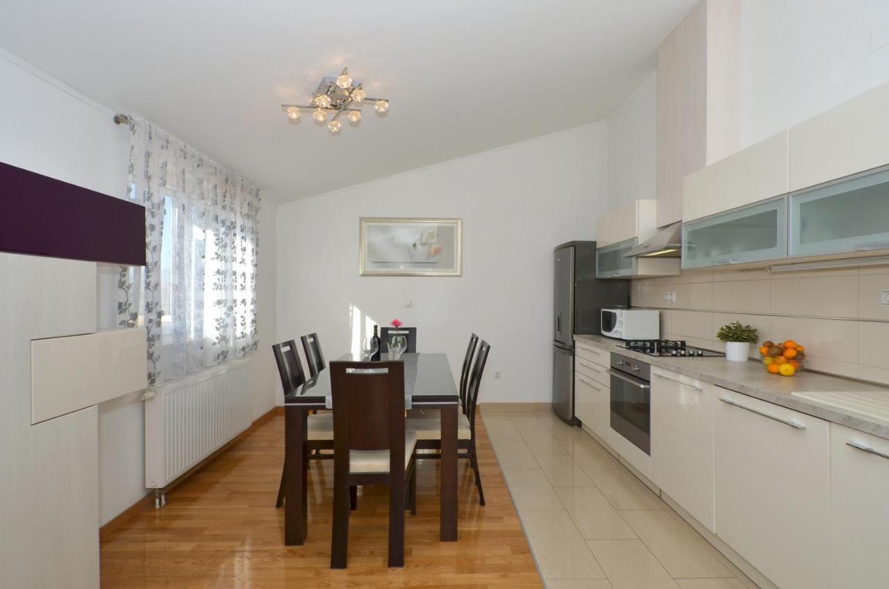 Apartmani Adela โซลิน ภายนอก รูปภาพ